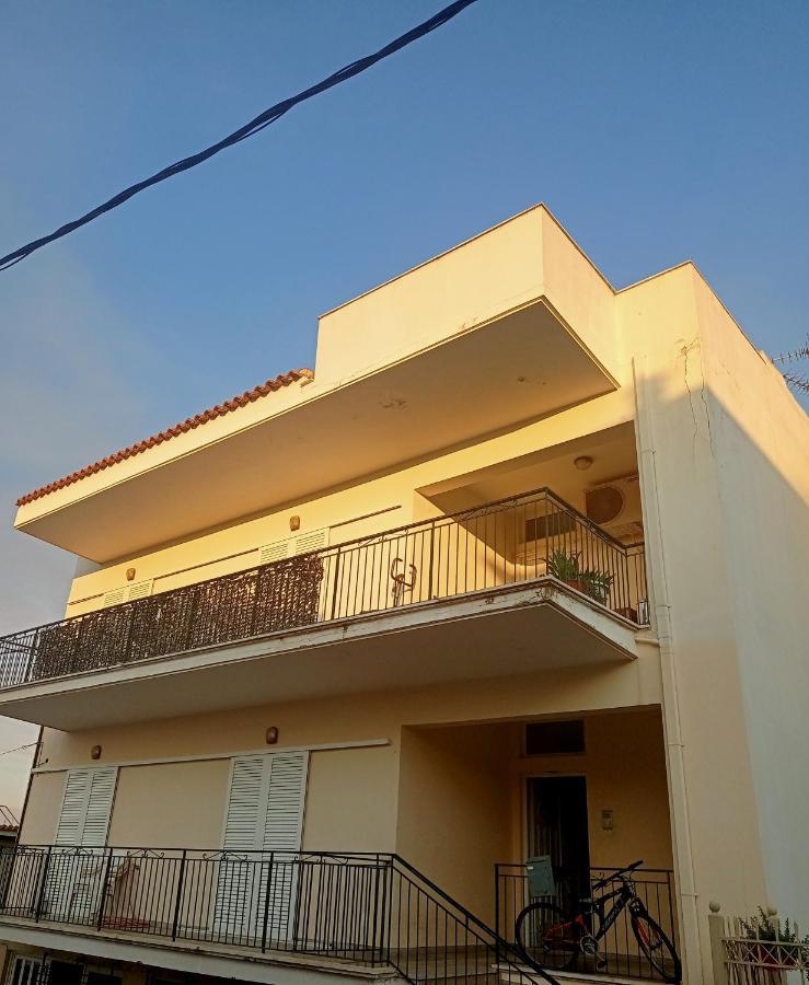 Όμορφο Και Ευρύχωρο Διαμέρισμα Με Θέα! Apartamento Nauplia Exterior foto
